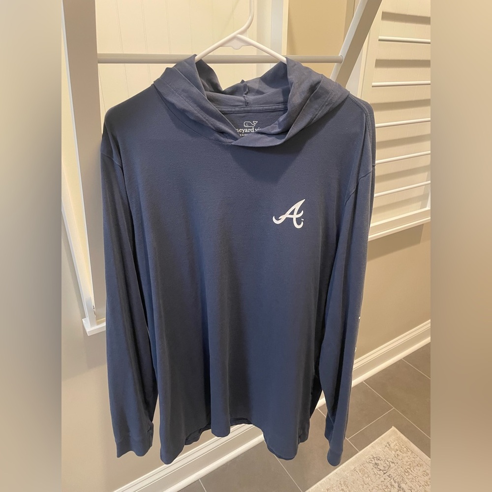 Atlanta Braves Navy Hoodie
Vineyard vines edition -RARE
Worn once